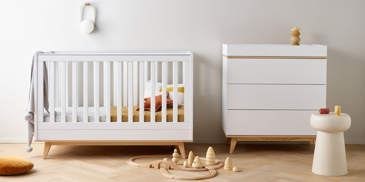 Aura Baby Changer / Dresser in White & Natural