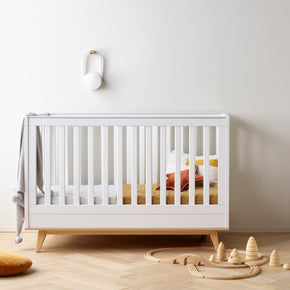 Aura Cot in White