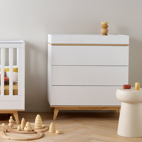 Aura Cot in White